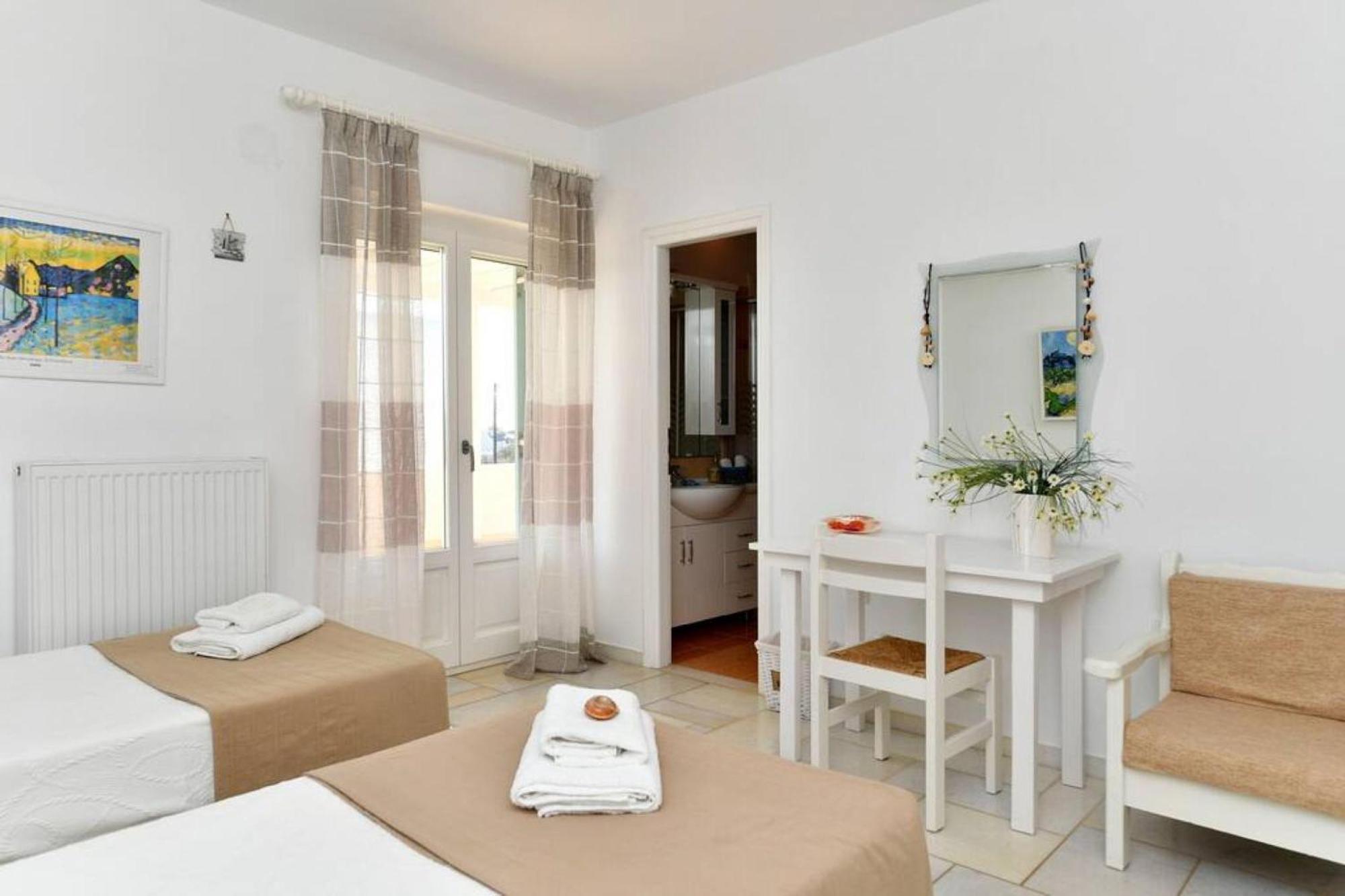 Villa Dionysos In Aliki Екстер'єр фото