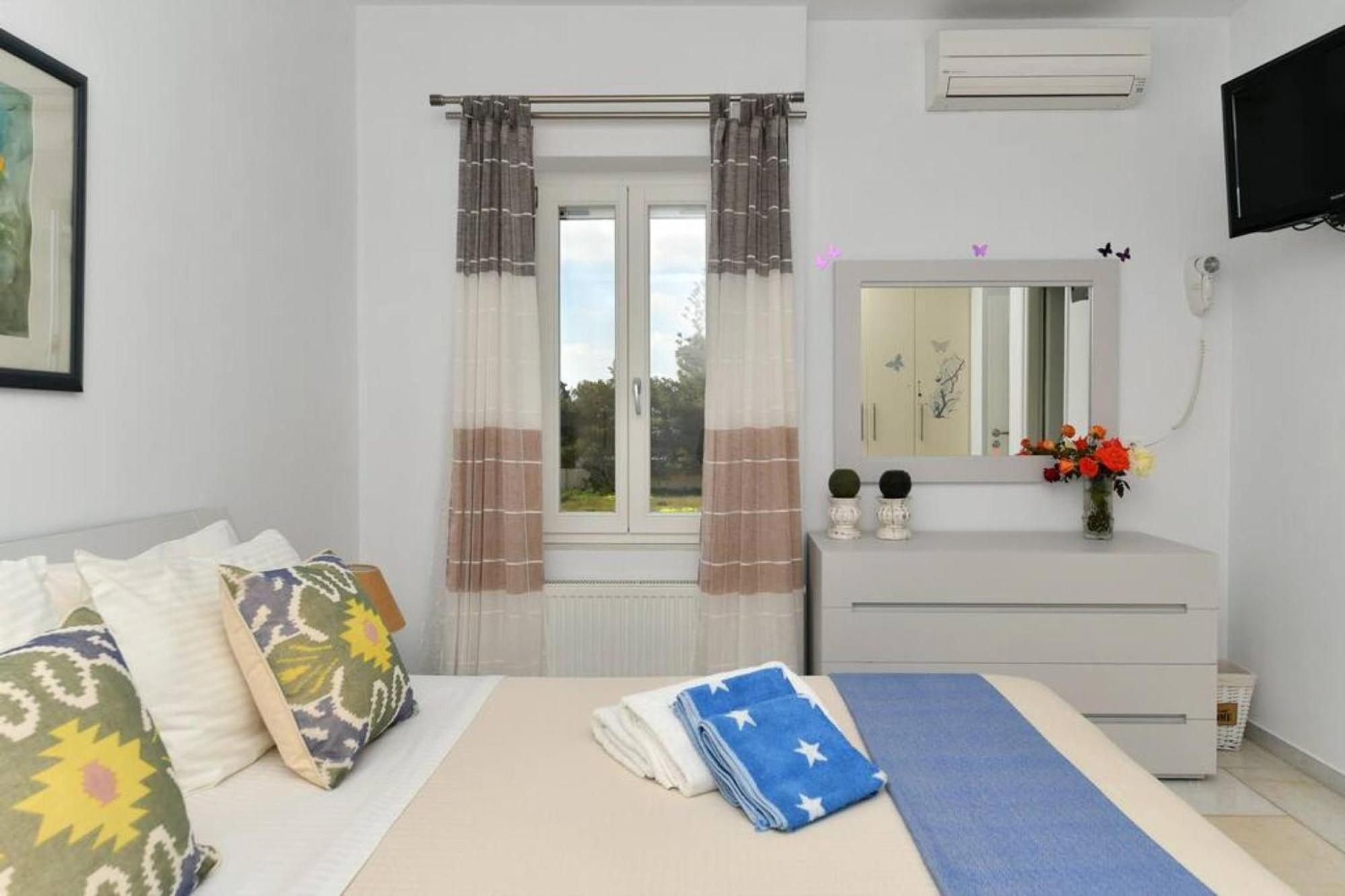 Villa Dionysos In Aliki Екстер'єр фото
