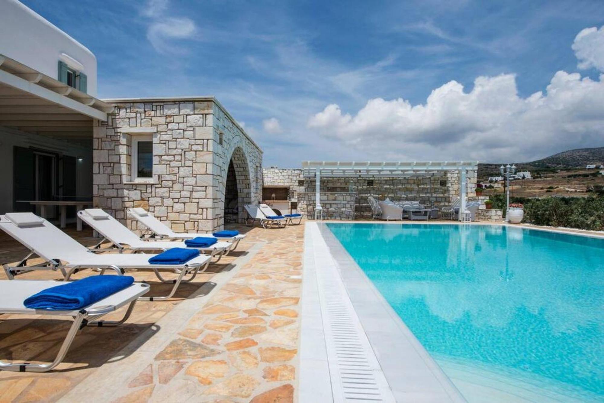Villa Dionysos In Aliki Екстер'єр фото