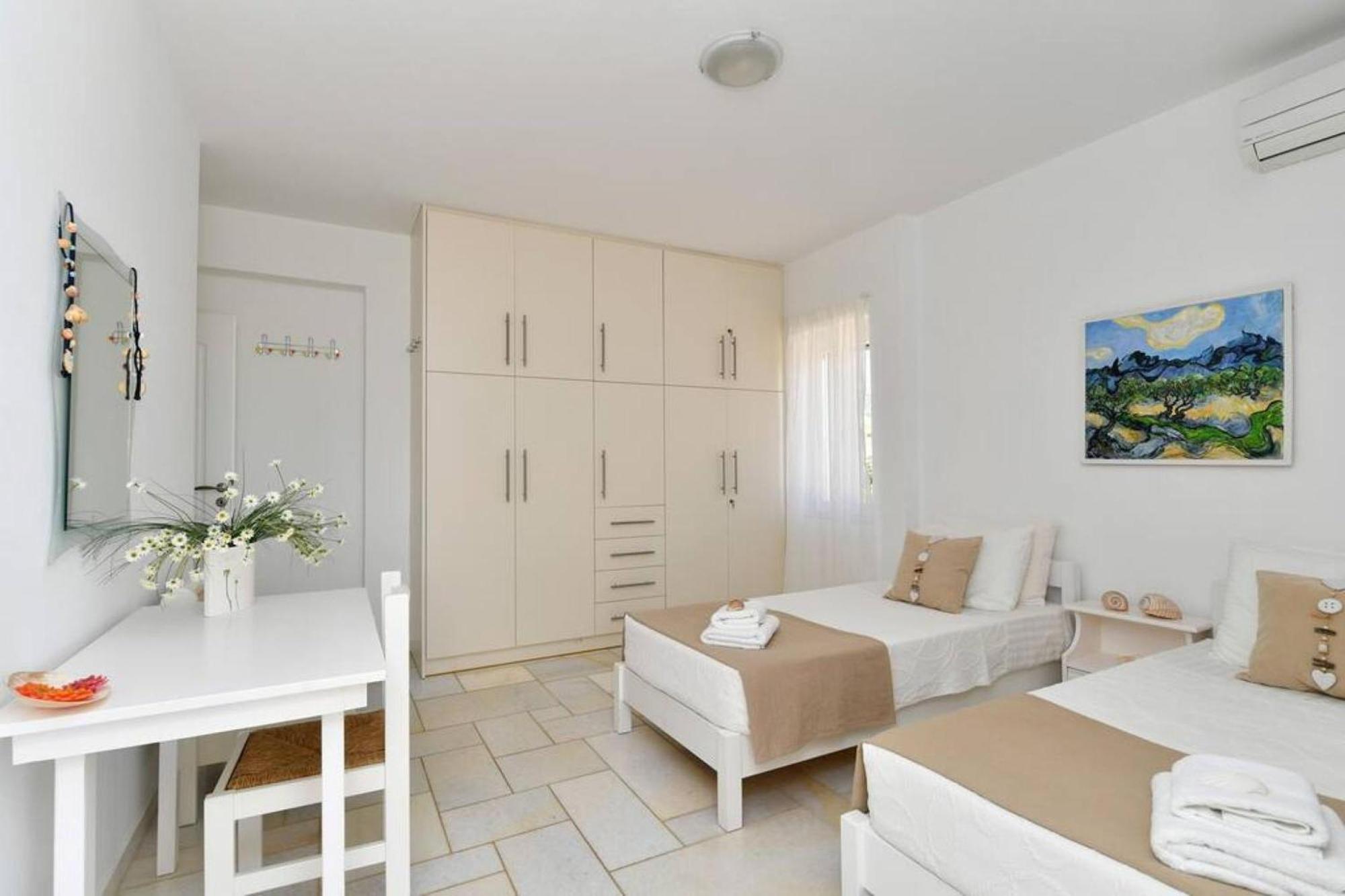 Villa Dionysos In Aliki Екстер'єр фото